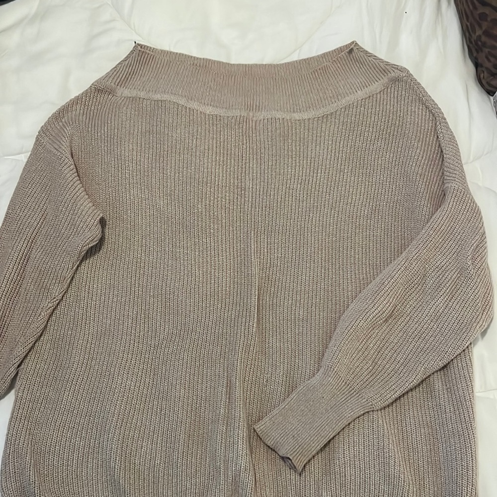 Creamy Beige Sweater 🤎